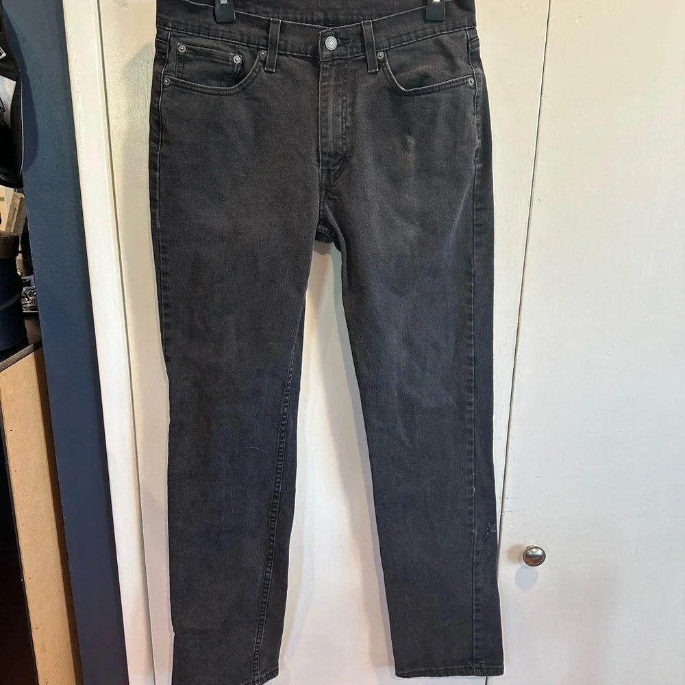 Levi's Men's Dark Gray Straight Jeans